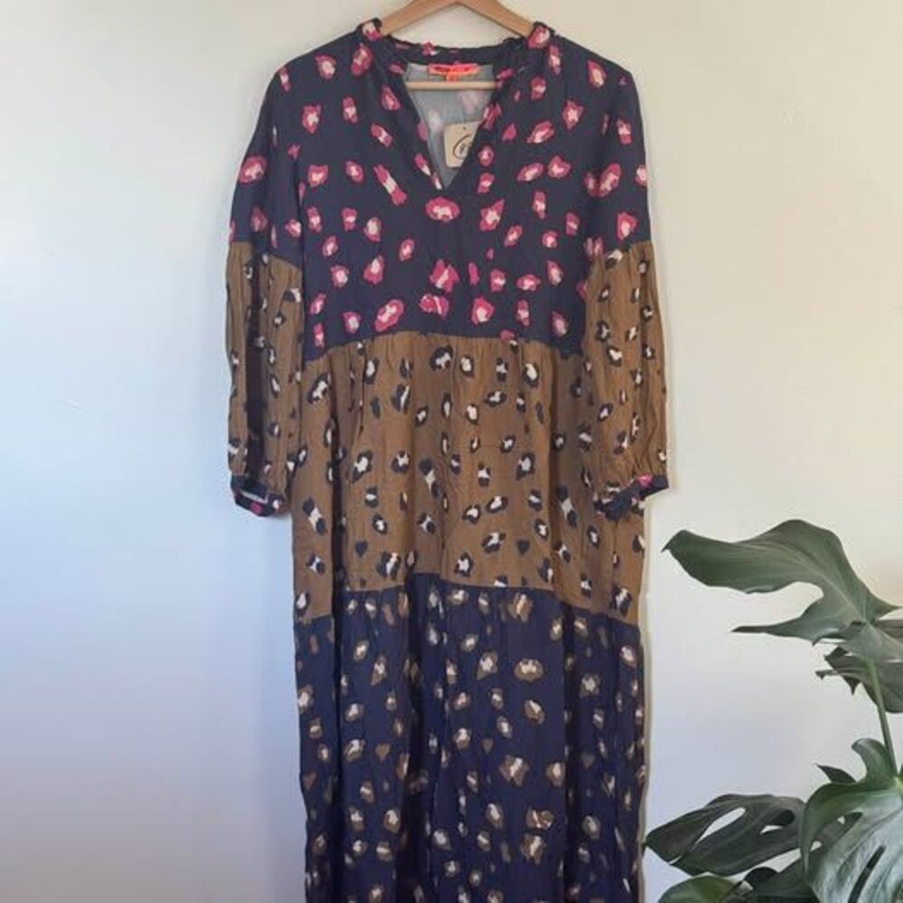 Vilagallo Tiered Leopard Print Midi Dress - size 8